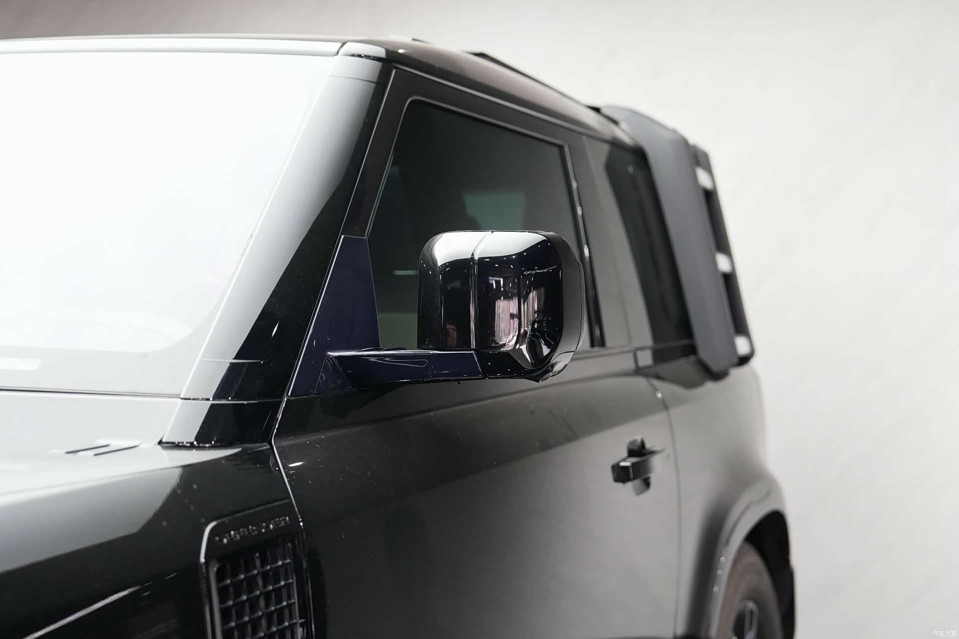 Land Rover Defender, 2021 8