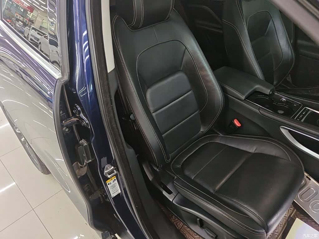 Jaguar F-PACE, 2017 25