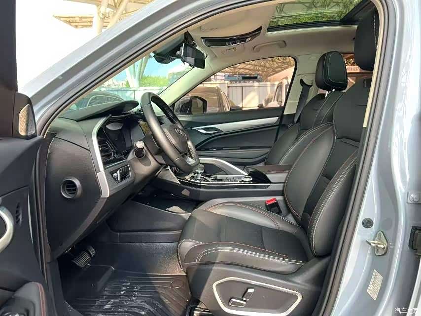 Geely Xingyue, 2022 4