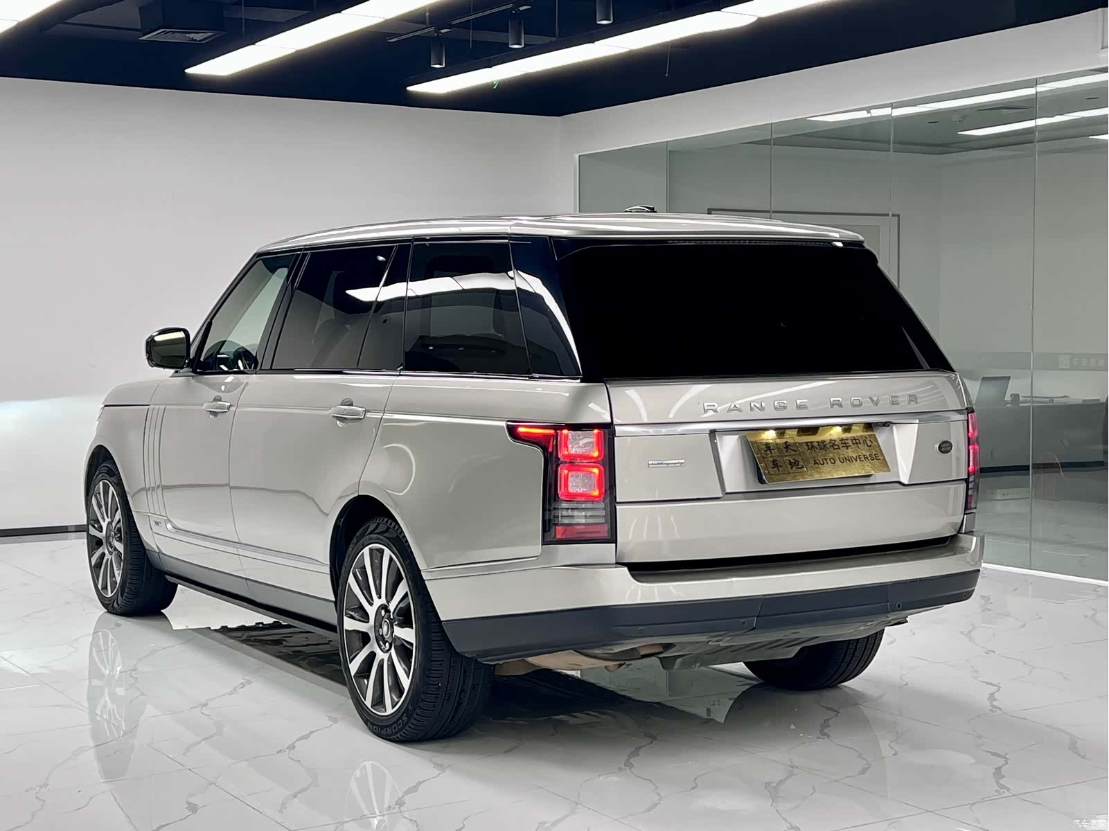 Land Rover Range Rover, 2017 все фото