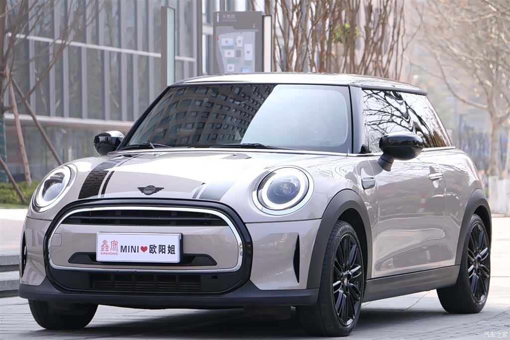 Mini Cooper, 2023 1