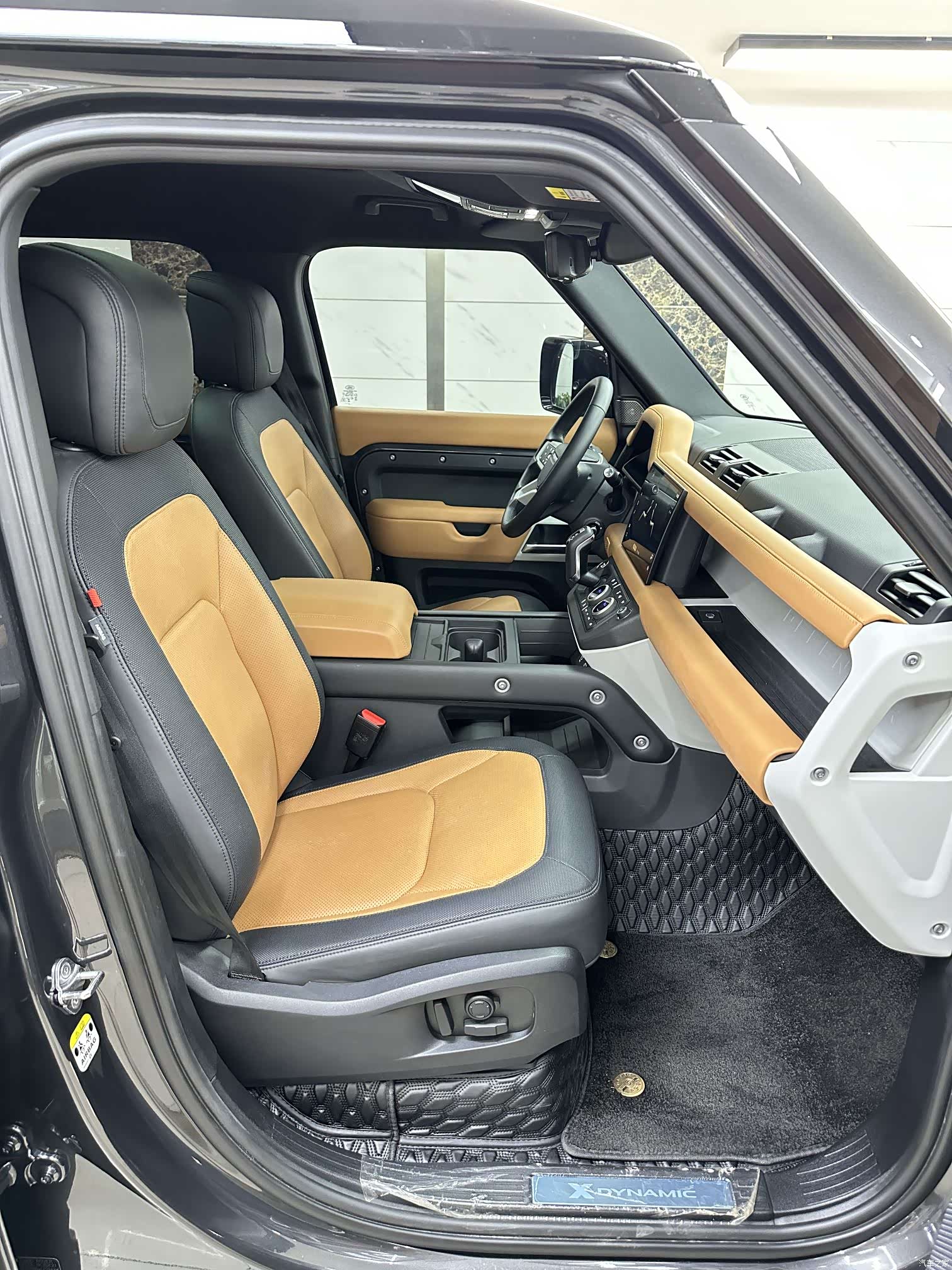 Land Rover Defender, 2024 15