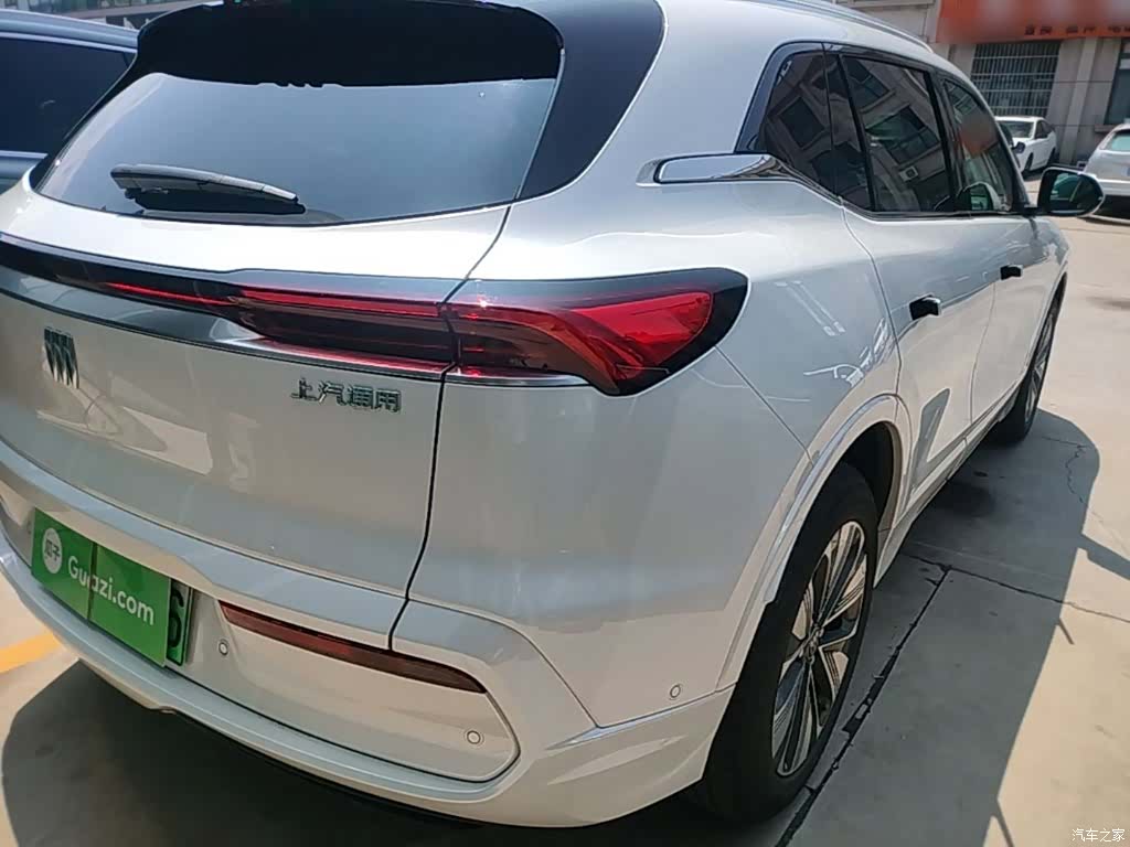 Buick E5, 2025 8