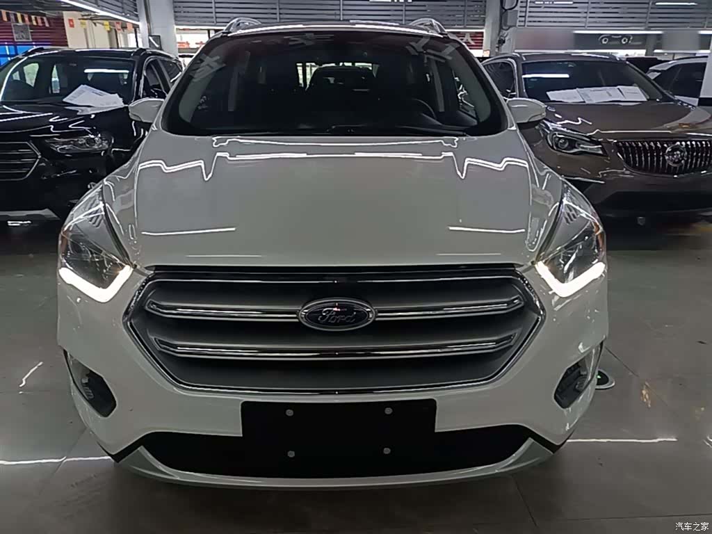 Ford Kuga, 2017 3