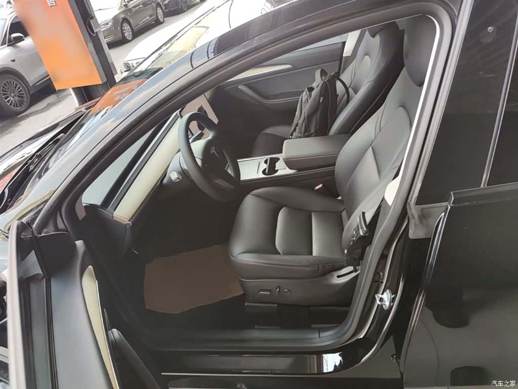 Tesla Model Y, 2022 15