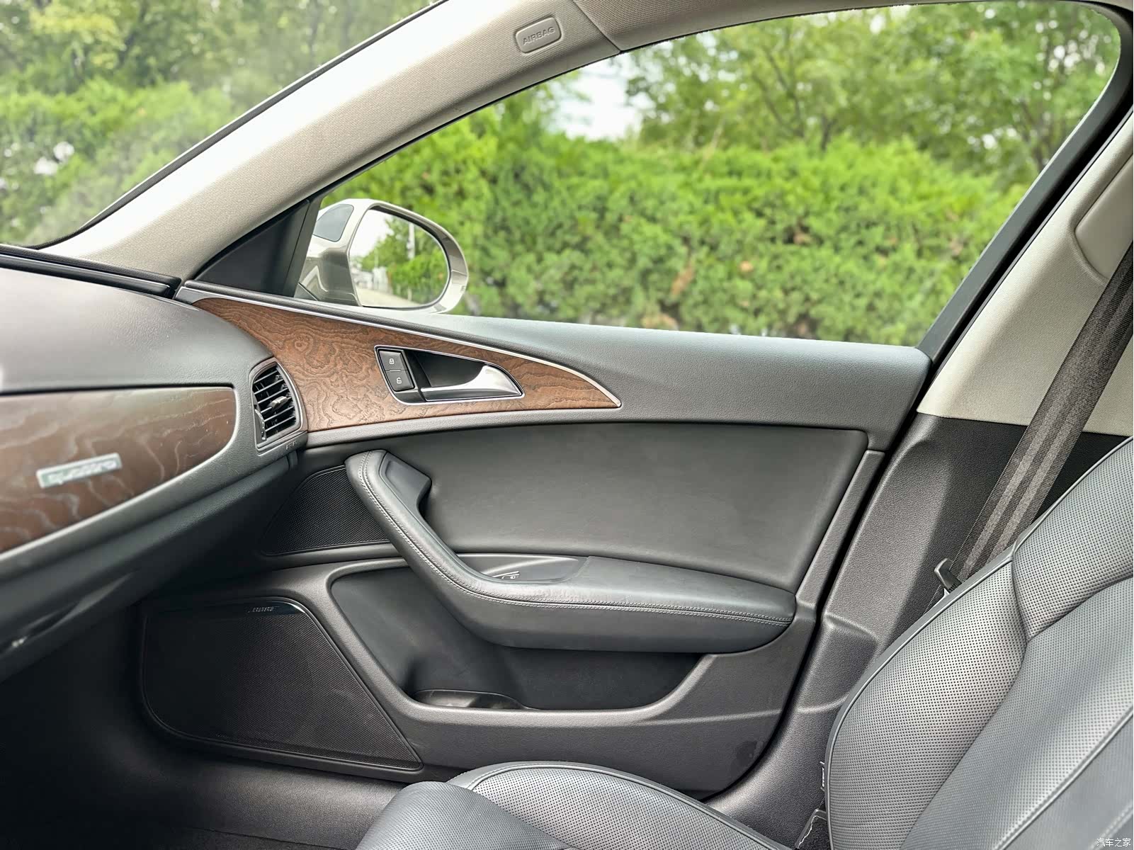 Audi A6L, 2012 31