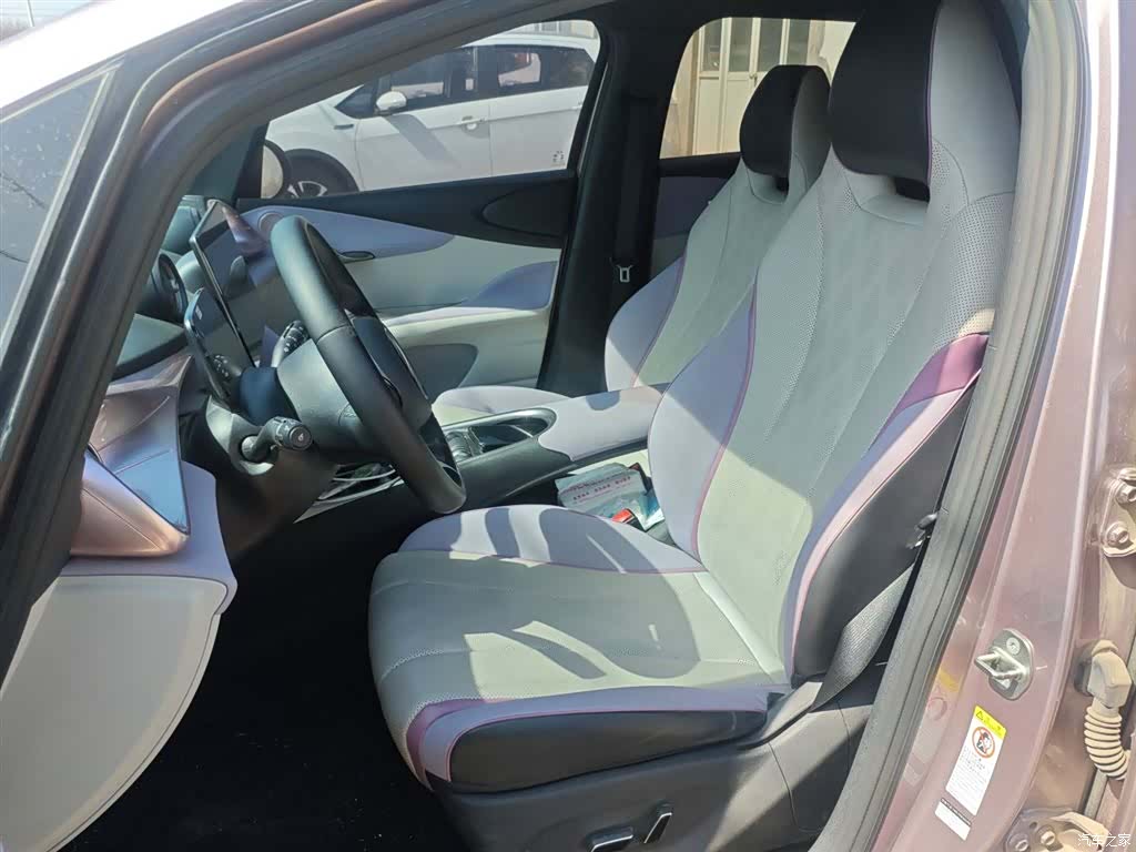 BYD Dolphin, 2023 11