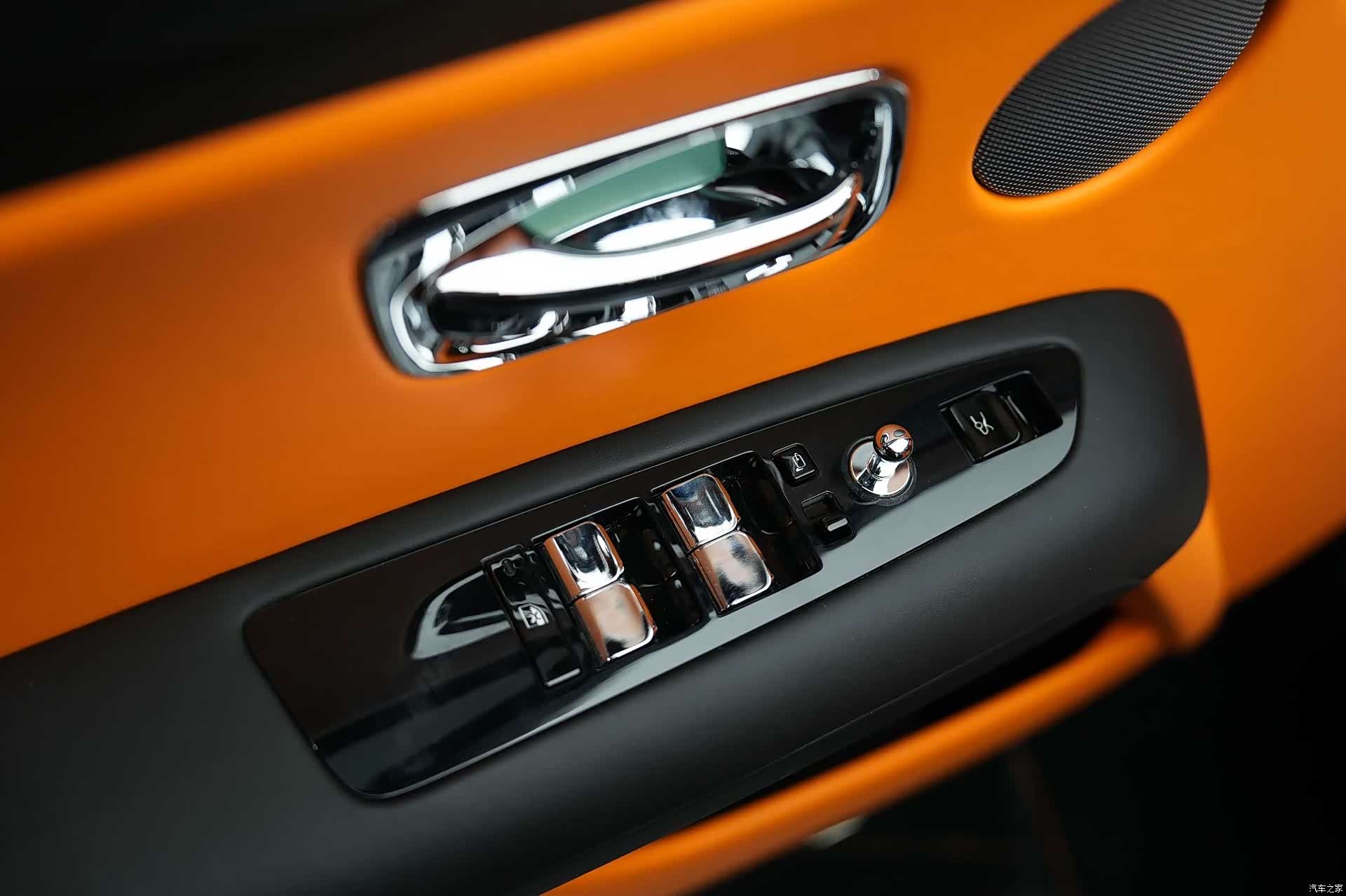 Rolls-Royce Ghost, 2025 19
