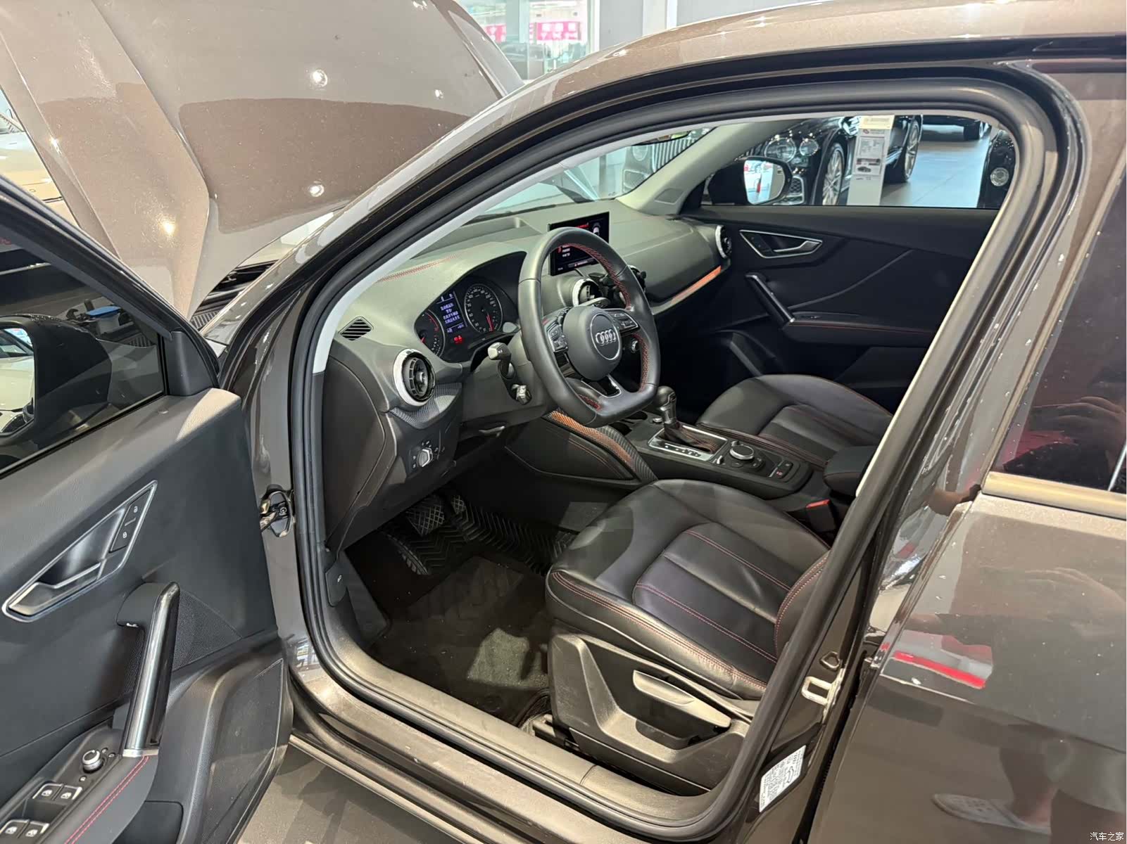Audi Q2L, 2022 7
