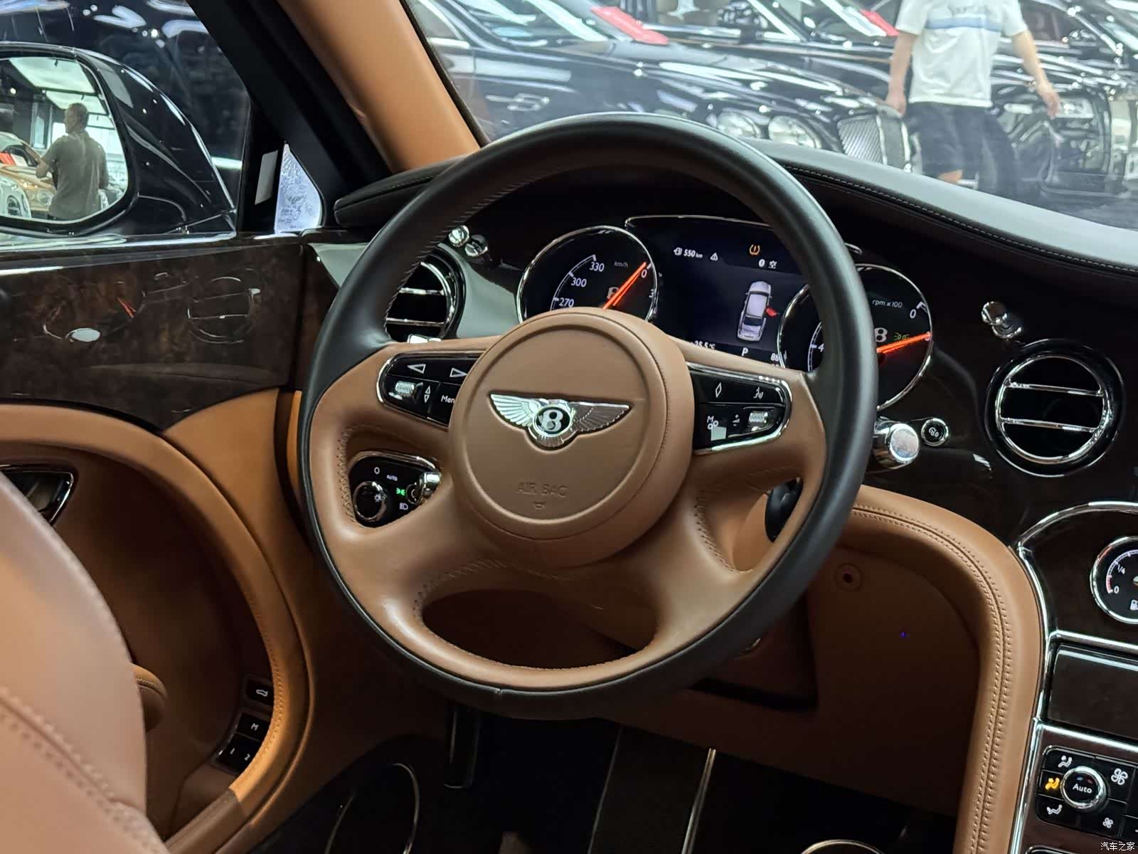 Bentley Mulsanne, 2018 9