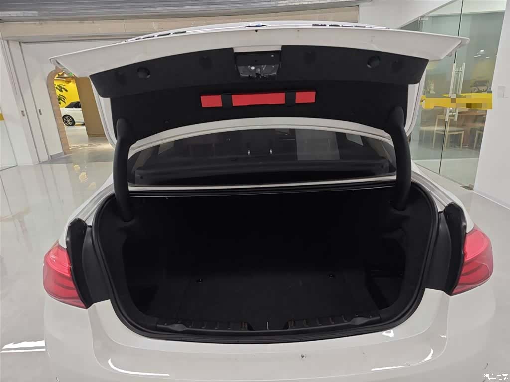 BMW 3 Series, 2018 19