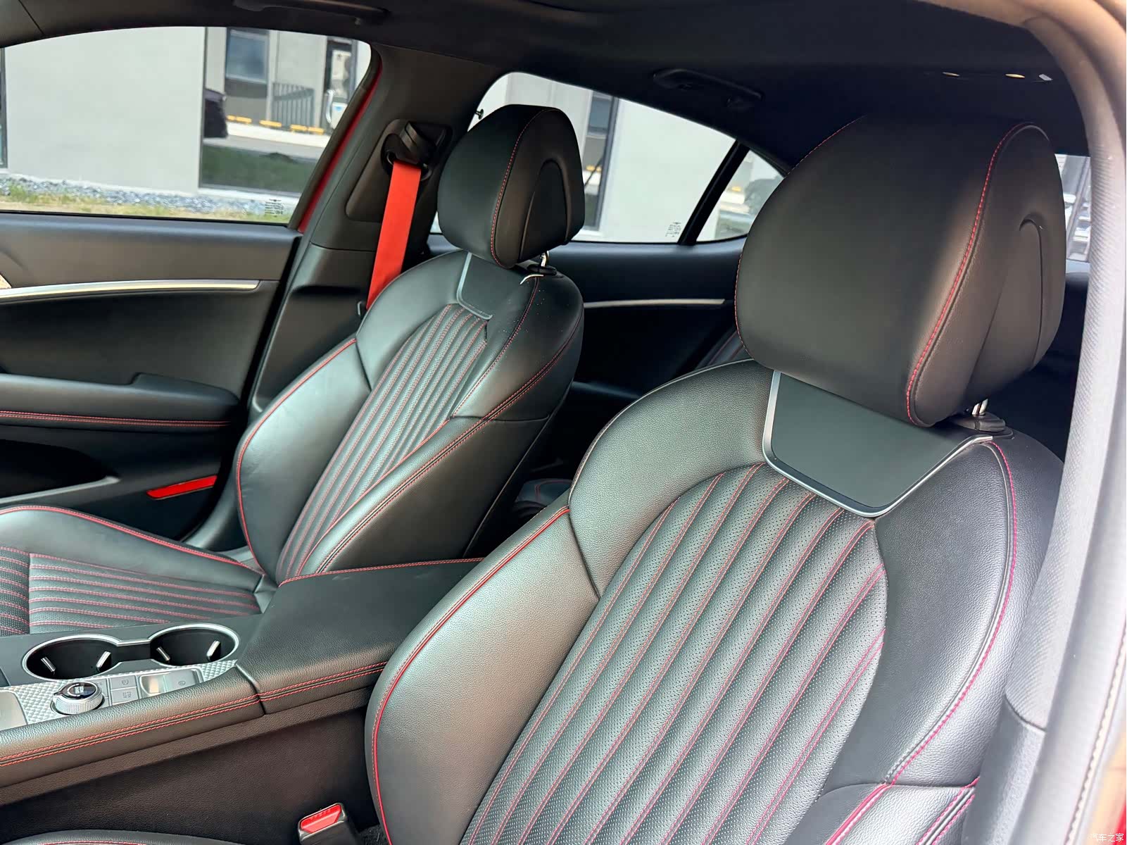 Genesis G70, 2023 8