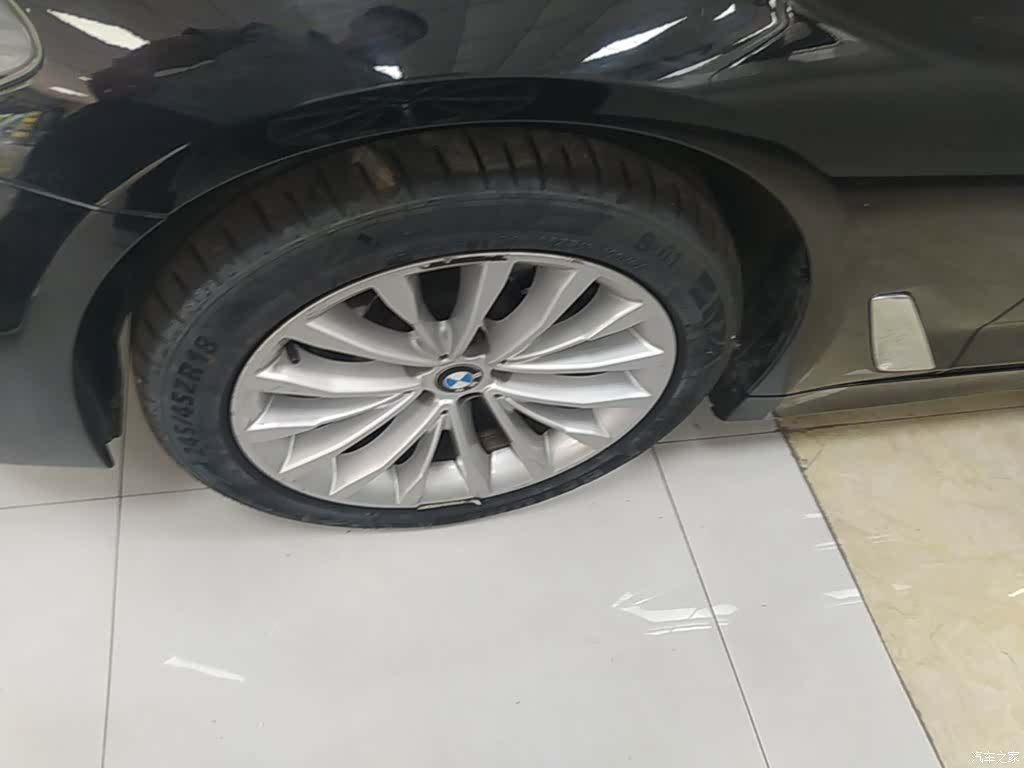 BMW 5 Series, 2018 23
