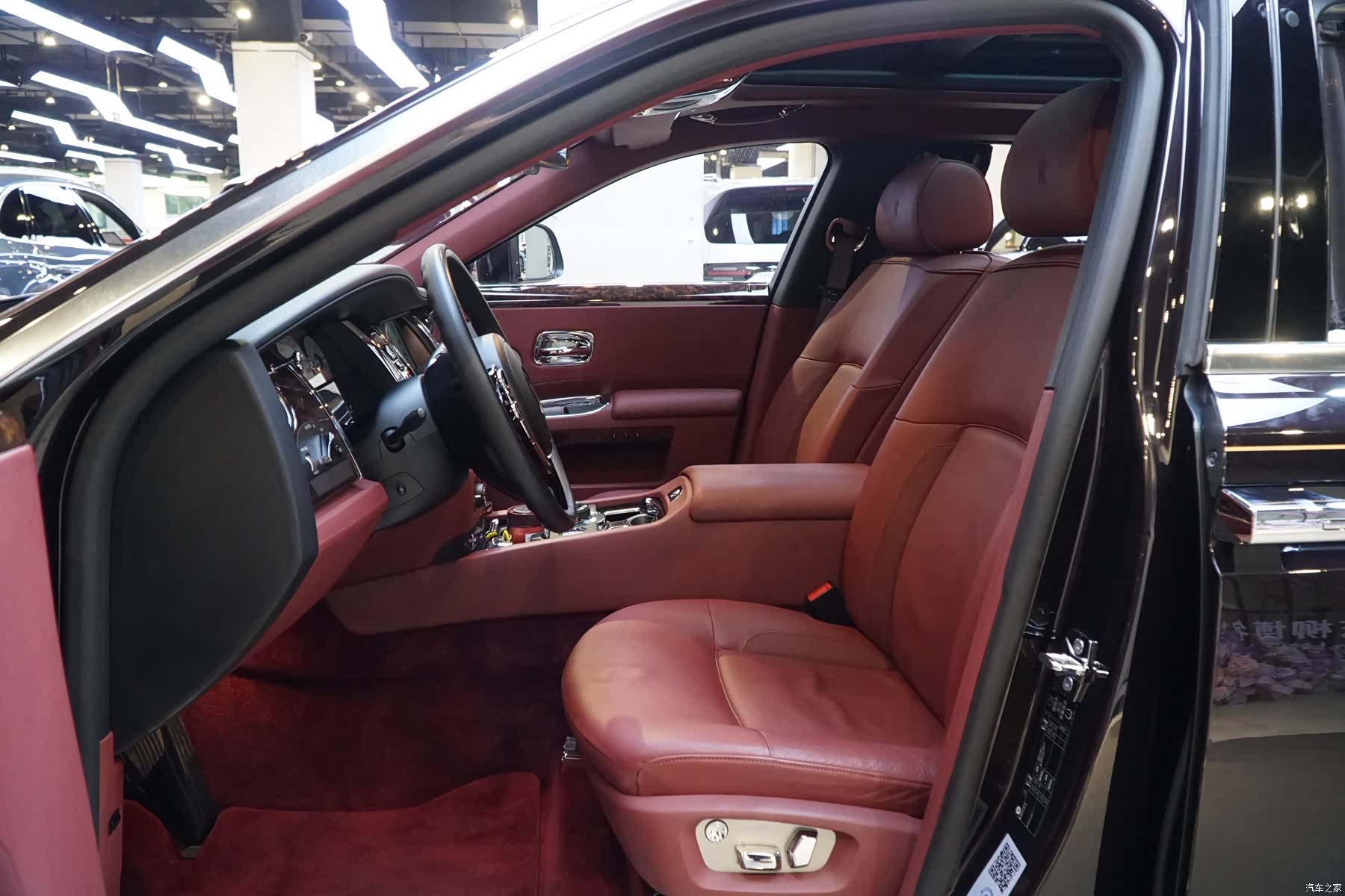 Rolls-Royce Ghost, 2014 8