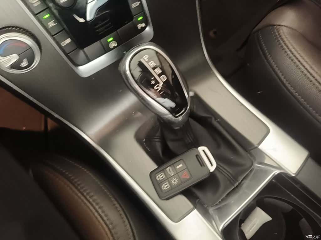 Volvo XC60, 2015 14