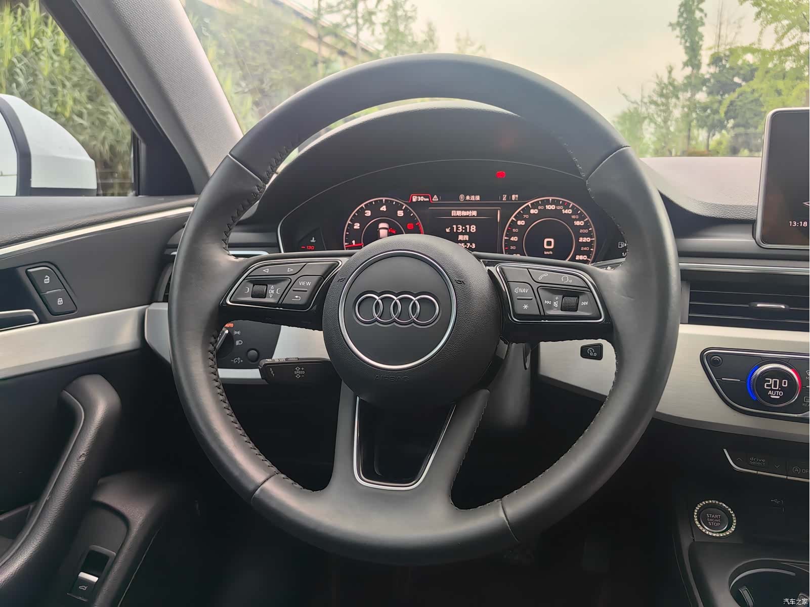 Audi A4L, 2019 9