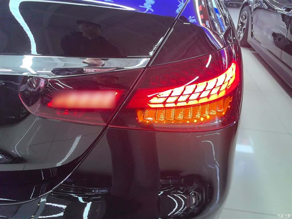 Mercedes-Benz E-Class, 2023 8