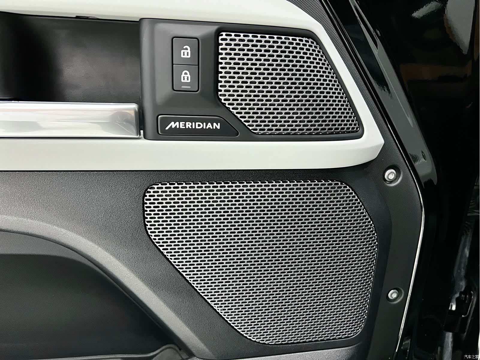 Land Rover Defender, 2024 23