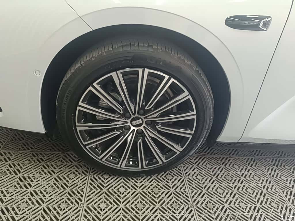 Geely 8, 2025 23