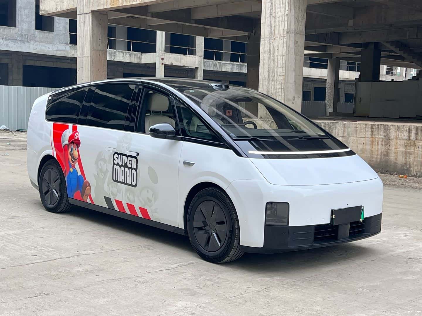Li Auto MEGA, 2025 3