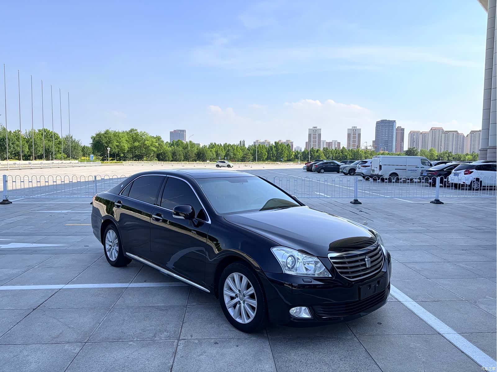 Toyota Crown, 2010 6