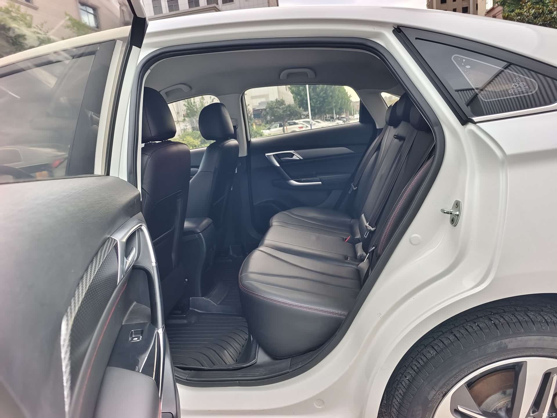 BAIC EU5, 2019 все фото
