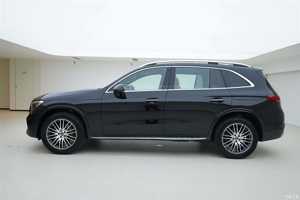 Mercedes-Benz GLC, 2024 3