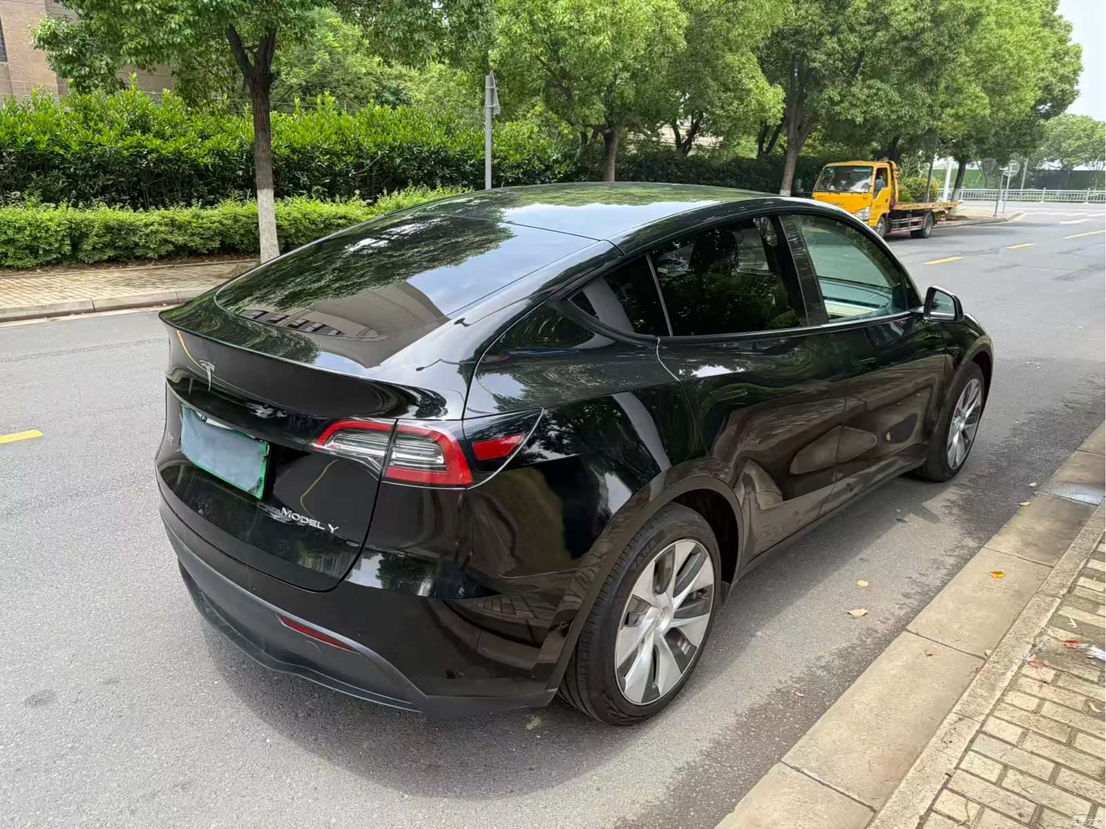 Tesla Model Y, 2021 3