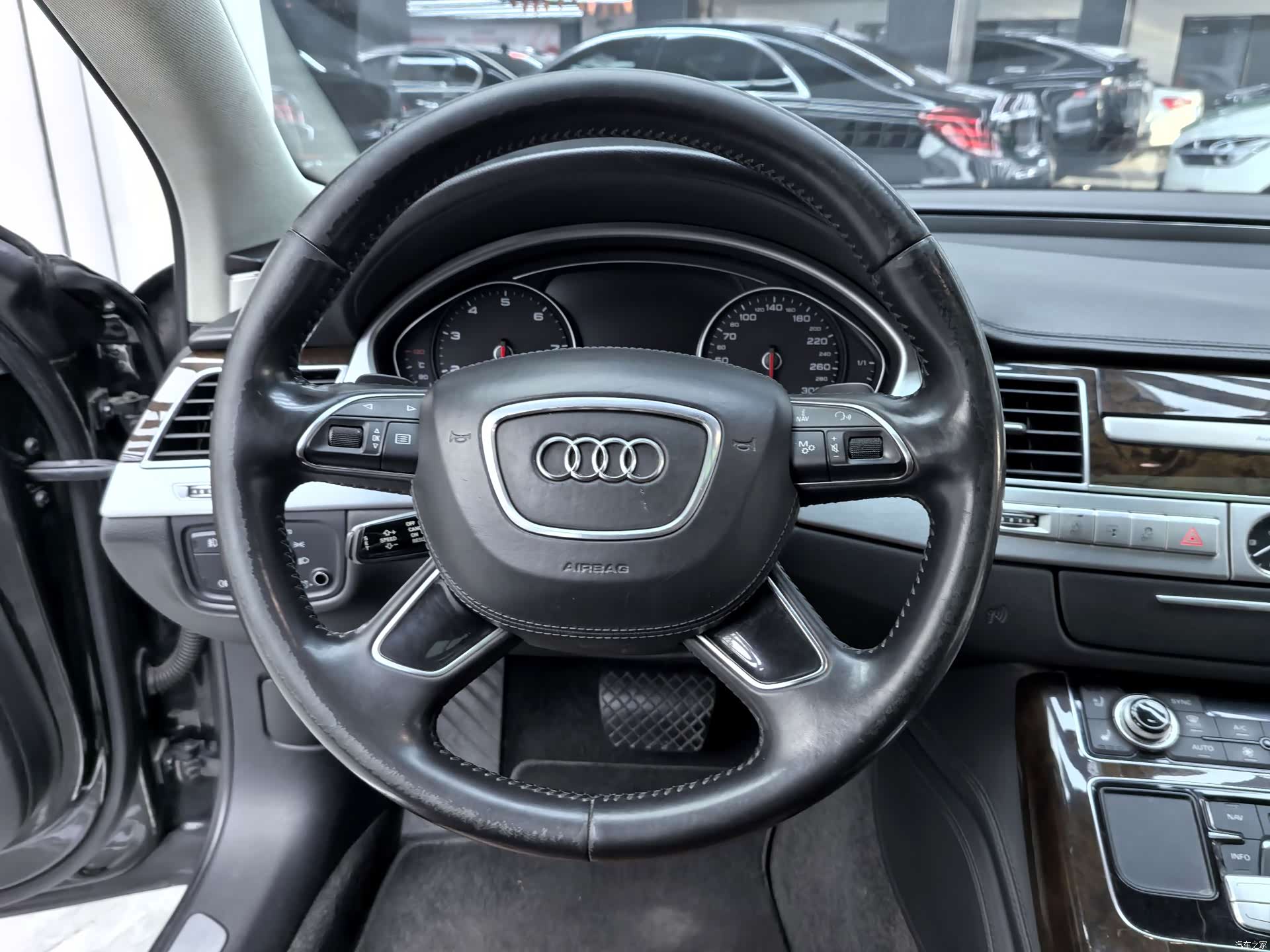Audi A8L, 2014 6