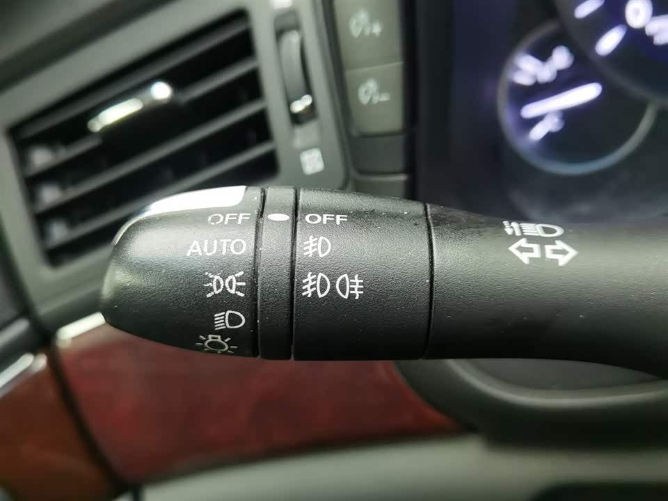 Infiniti Q70 Infiniti Q70