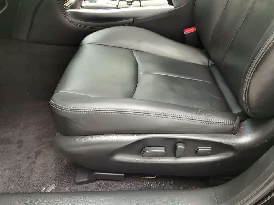 Infiniti Q70 Infiniti Q70