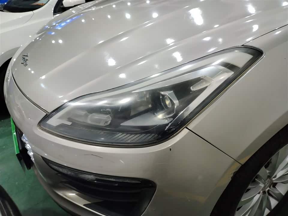 Zotye SR9 Zotye SR9