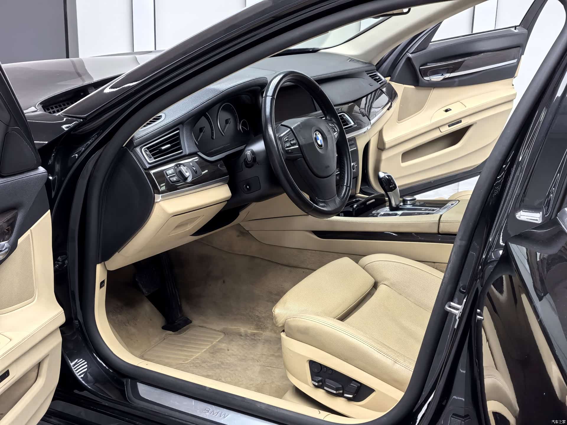 BMW 7 Series, 2011 9