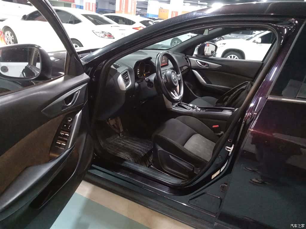 Mazda CX-4, 2018 12