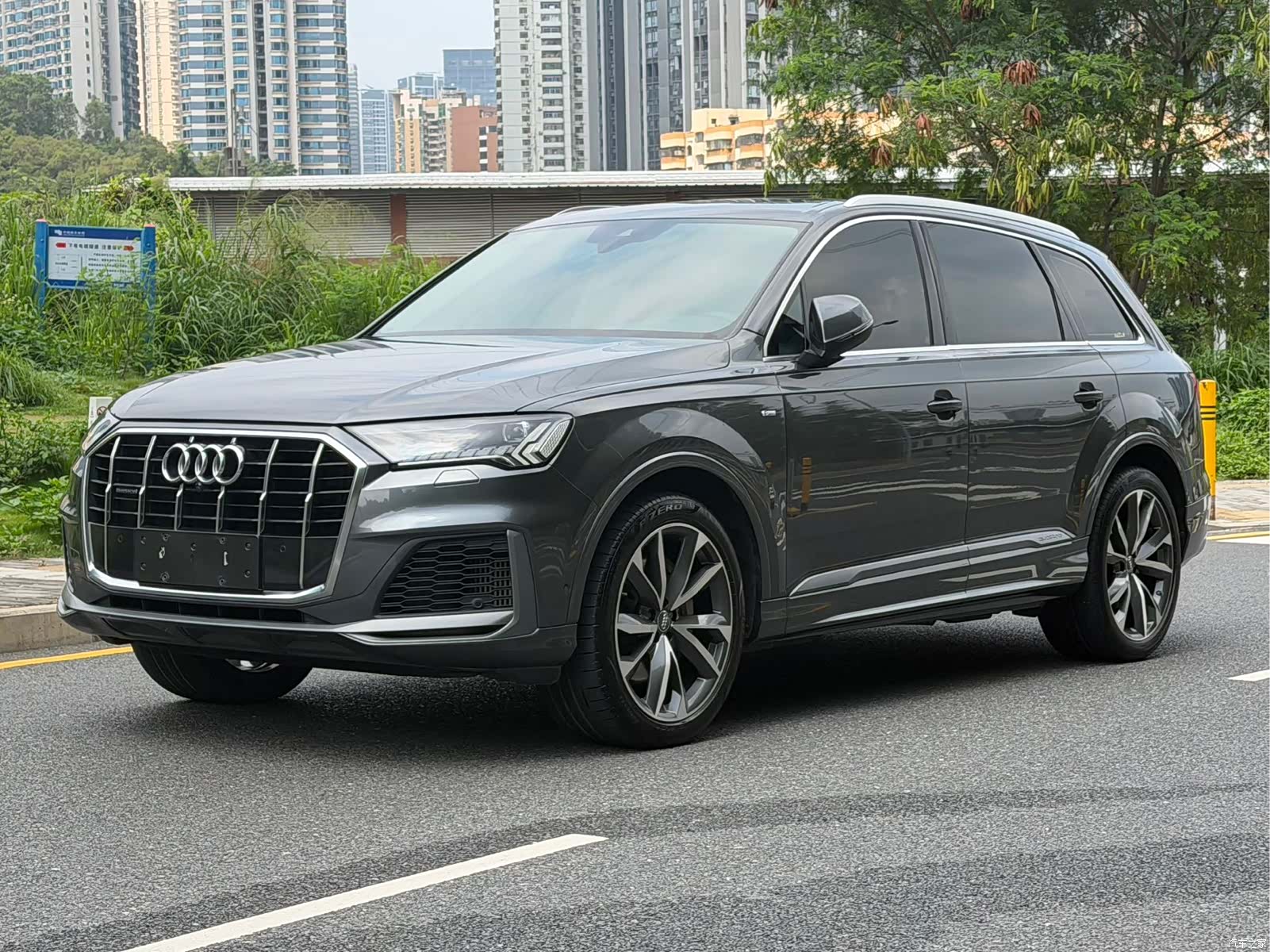 Audi Q7, 2020 1