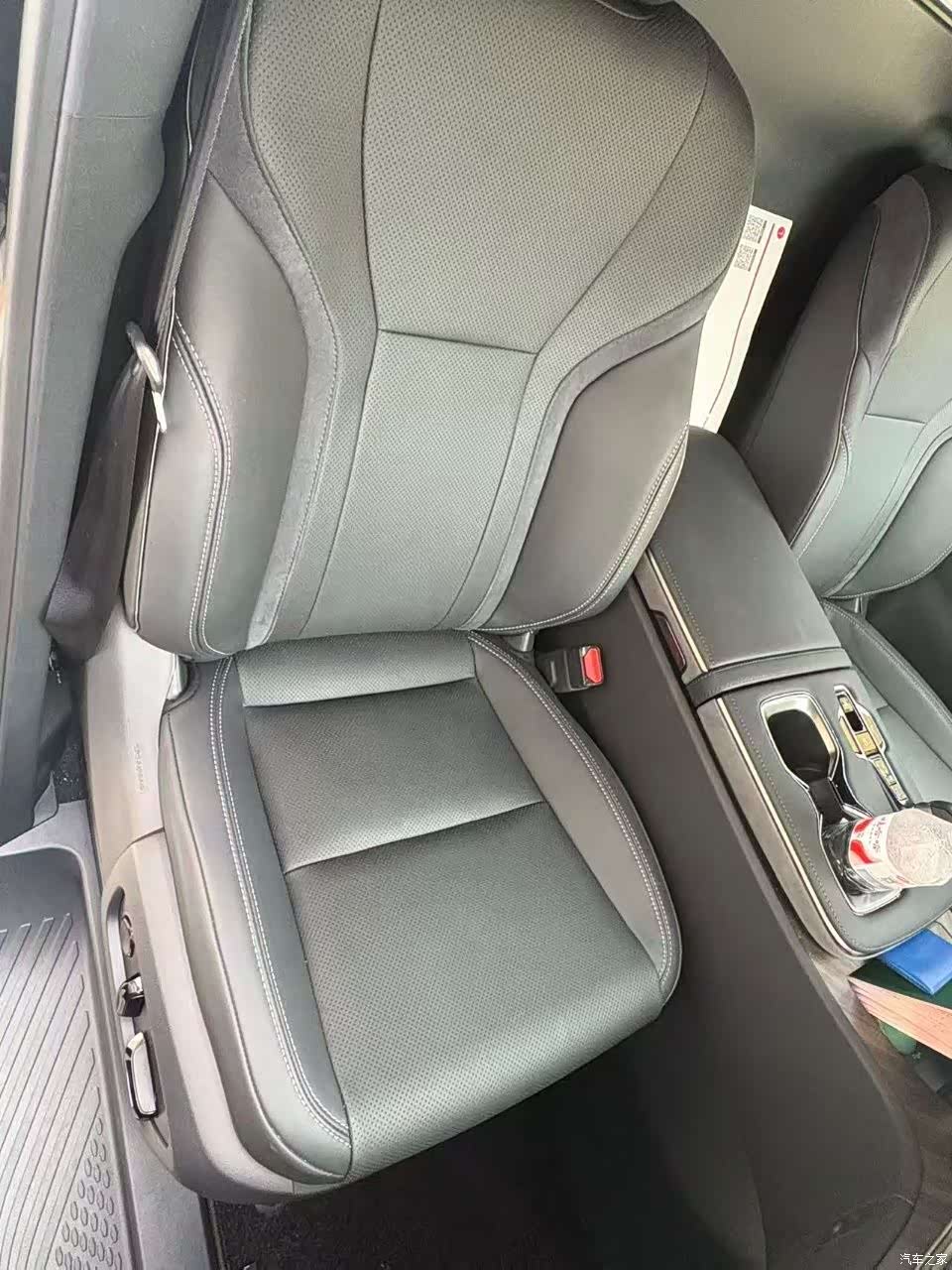 Lexus LM, 2026 9