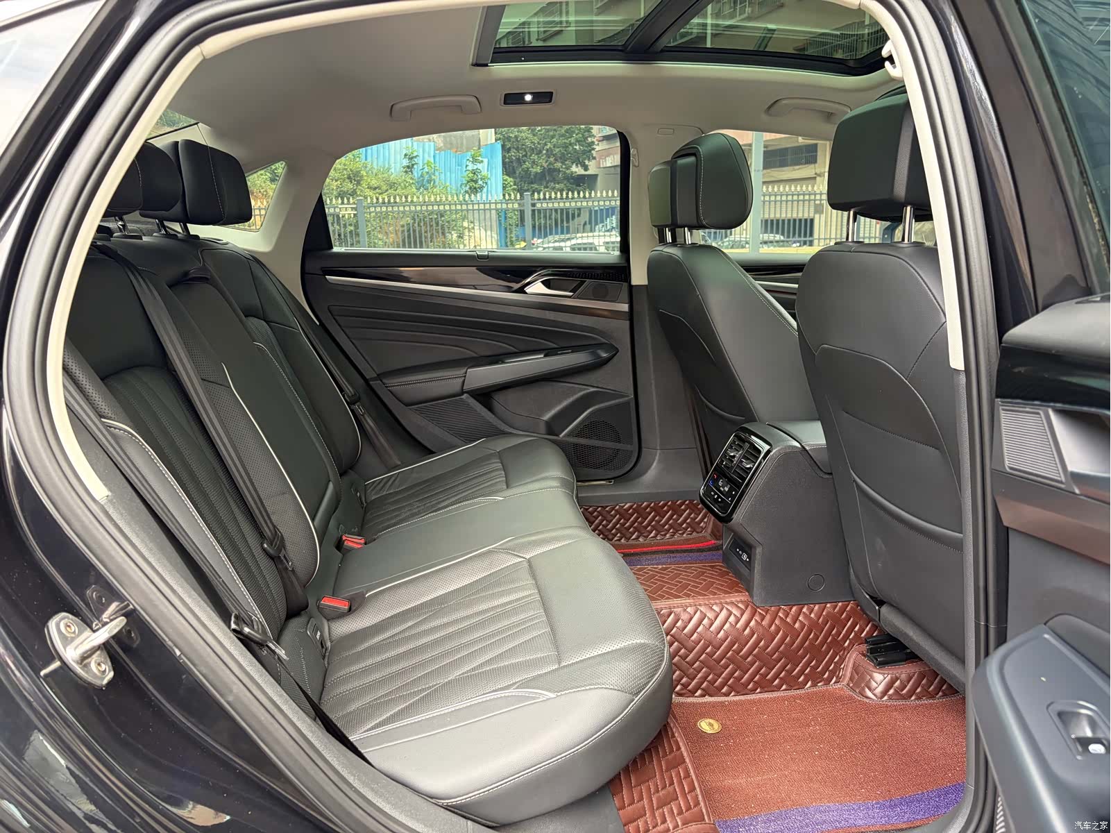 Volkswagen Passat, 2022 11