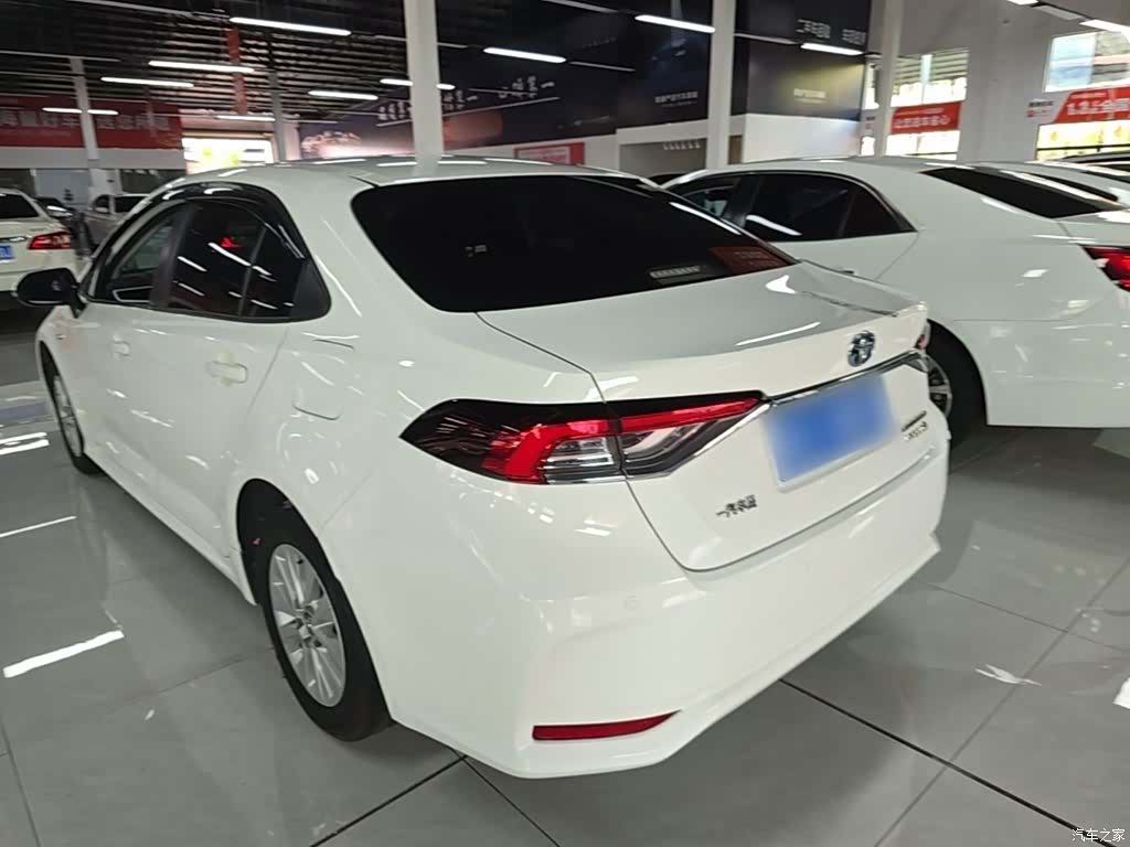 Toyota Corolla, 2023 все фото