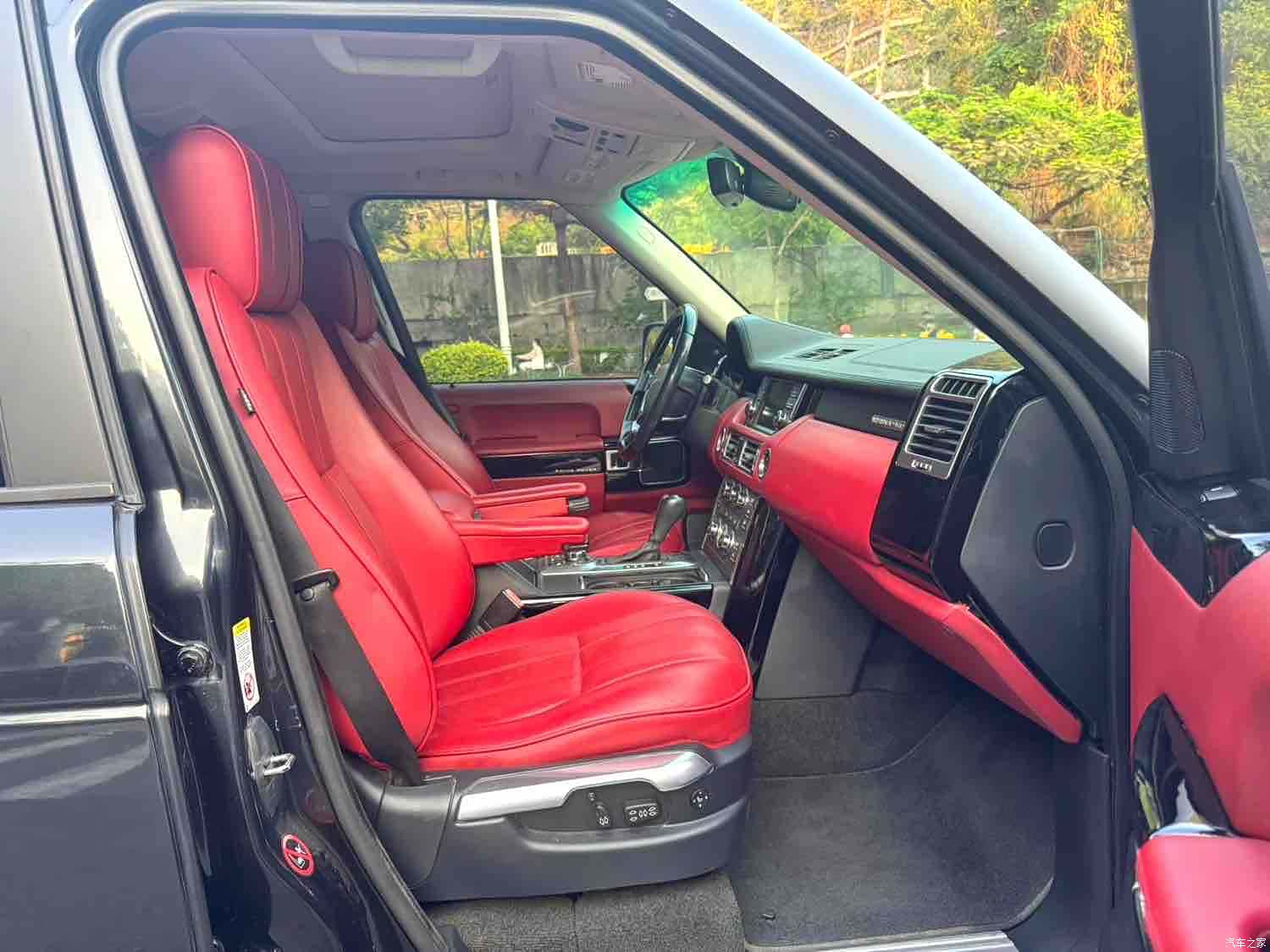 Land Rover Range Rover, 2011 11