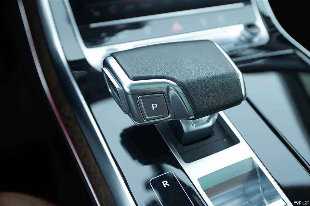 Audi Q7, 2023 9