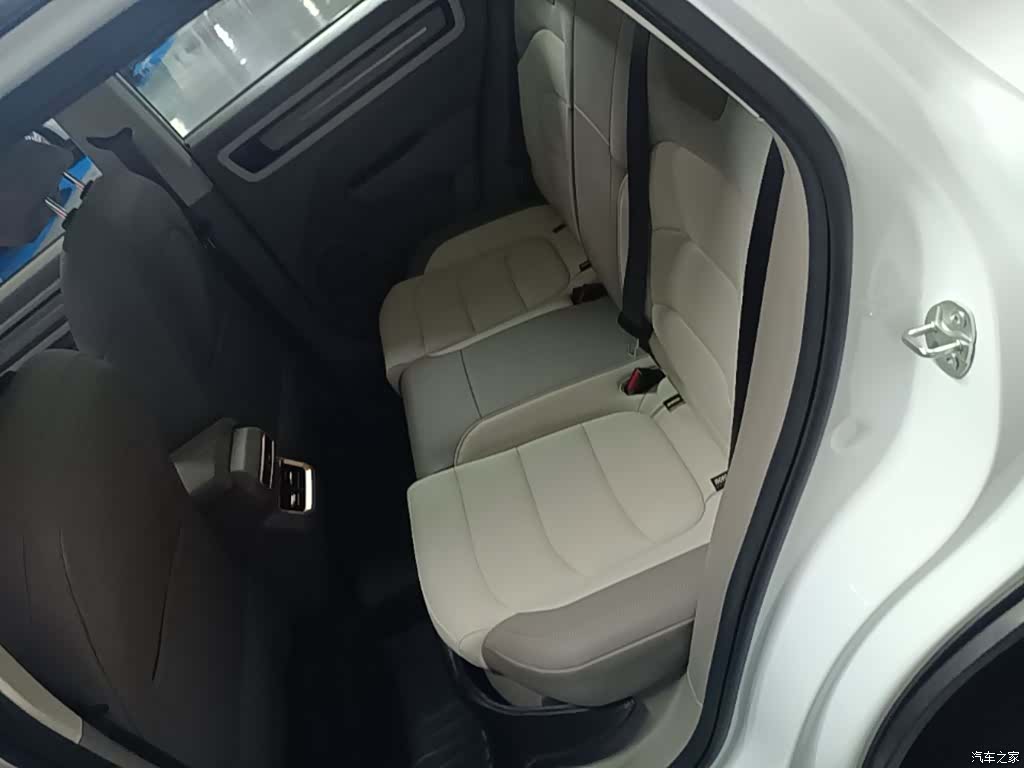 Geely Icon, 2025 13