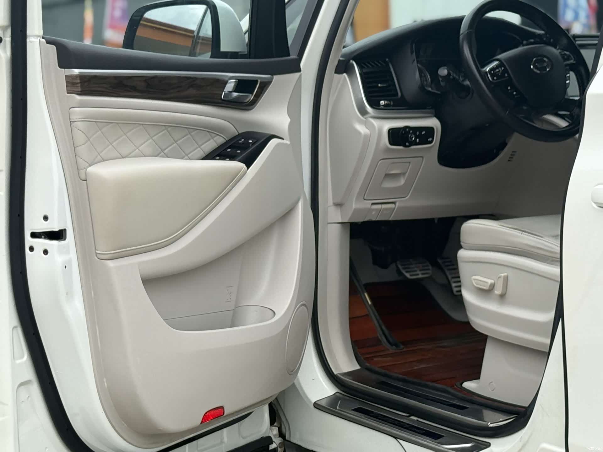Trumpchi M8, 2019 13