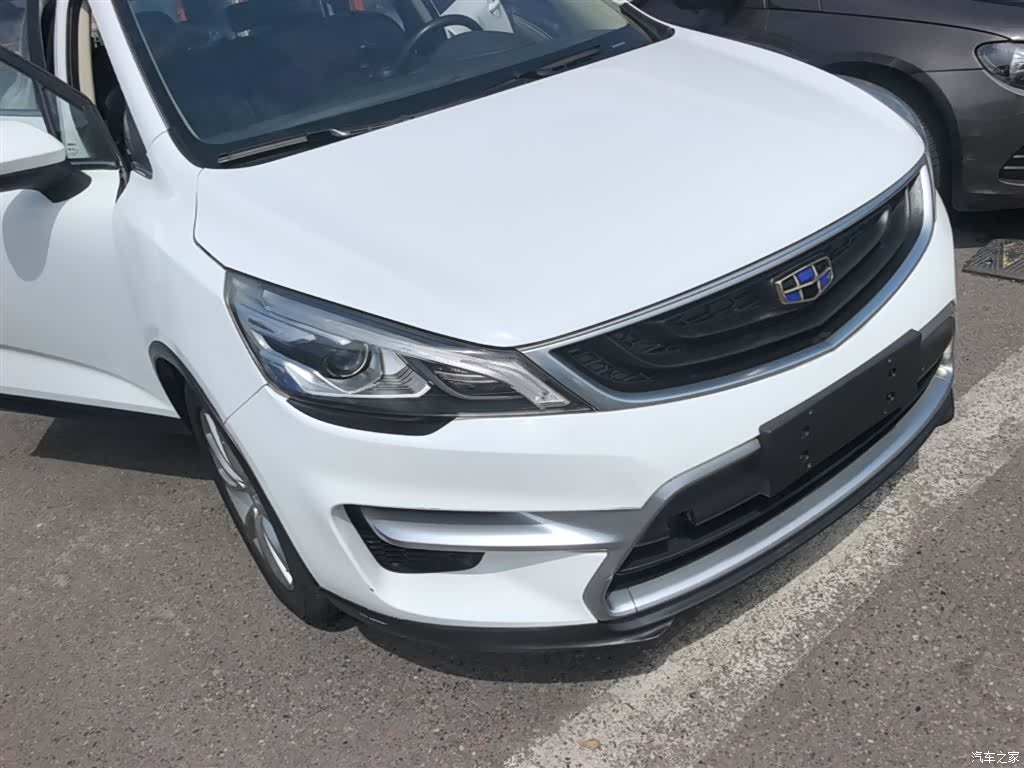 Geely Emgrand, 2017 4