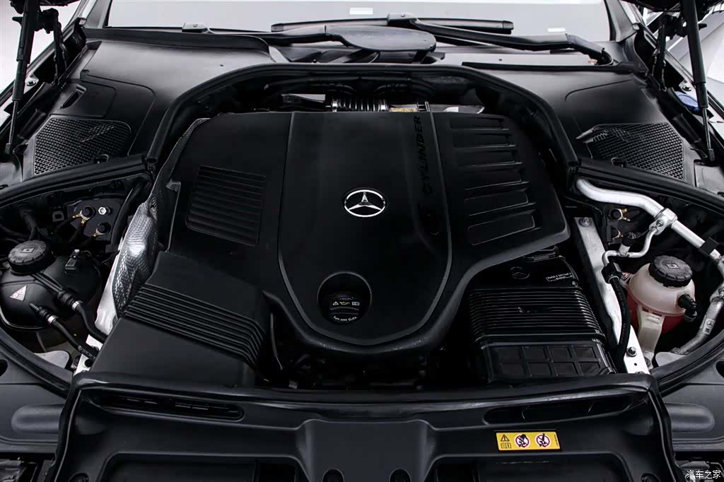 Mercedes-Benz S-Class, 2024 18