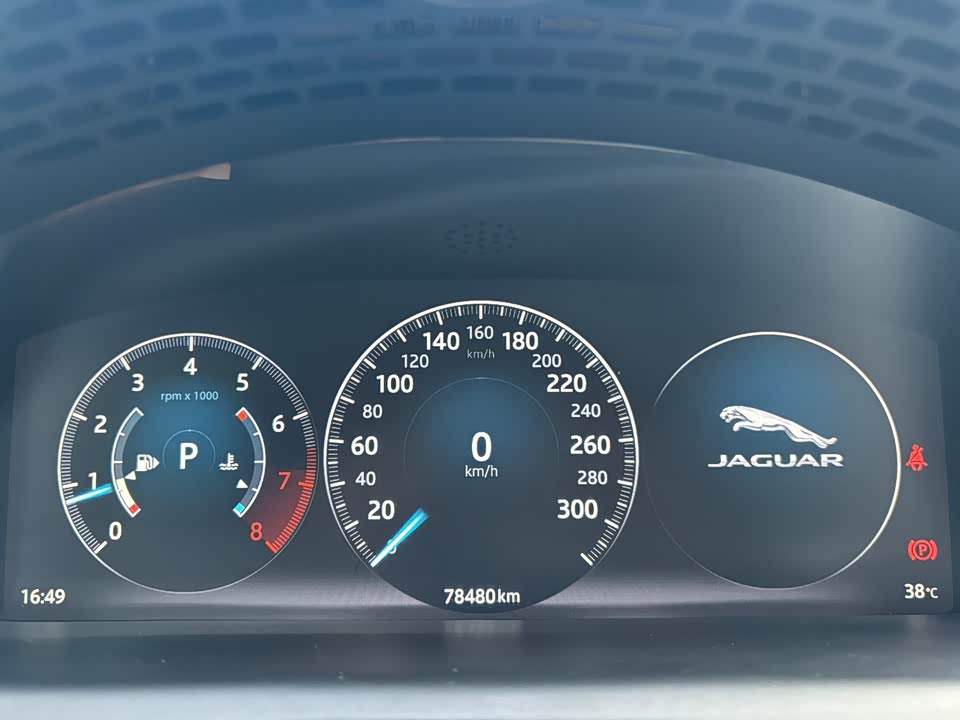 Jaguar XJ
