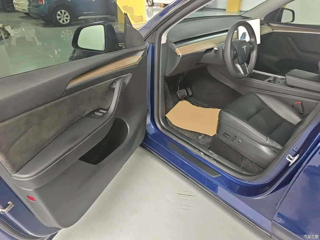 Tesla Model Y, 2021 16