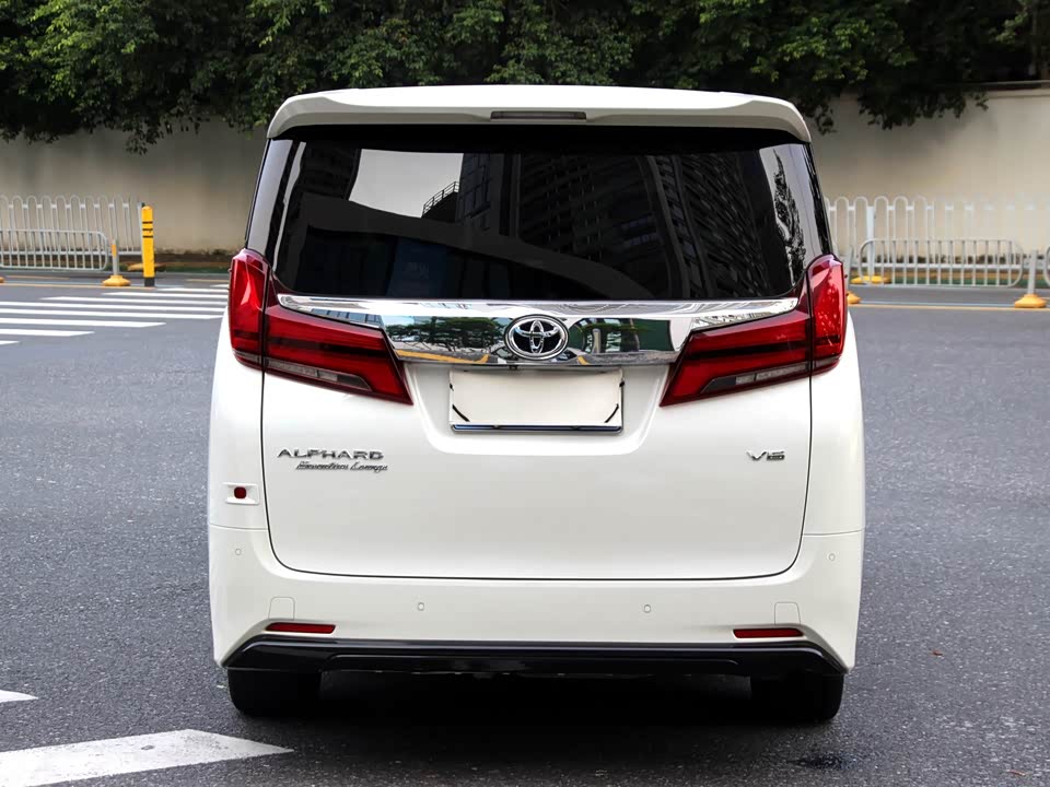 Toyota Elfa