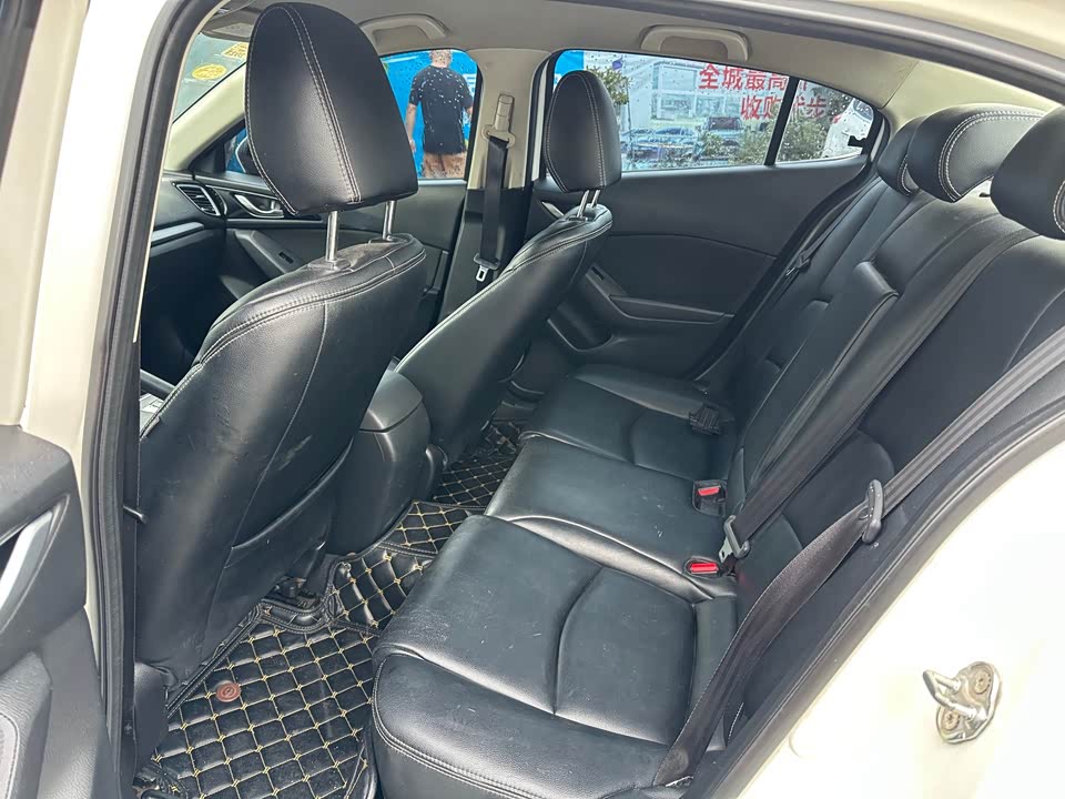 Mazda 3 Angkesaila