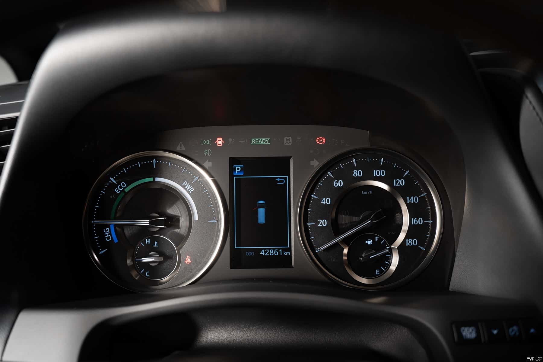 Lexus LM, 2022 15