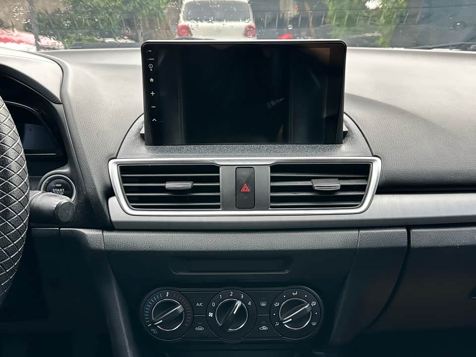 Mazda 3 Angkesaila